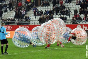 Du bubble foot à la mi-temps du Stade de Reims !