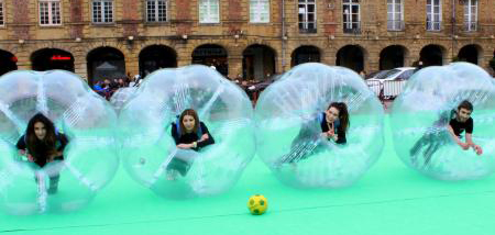 Le bubble foot <br/>fait un carton à Charleville !