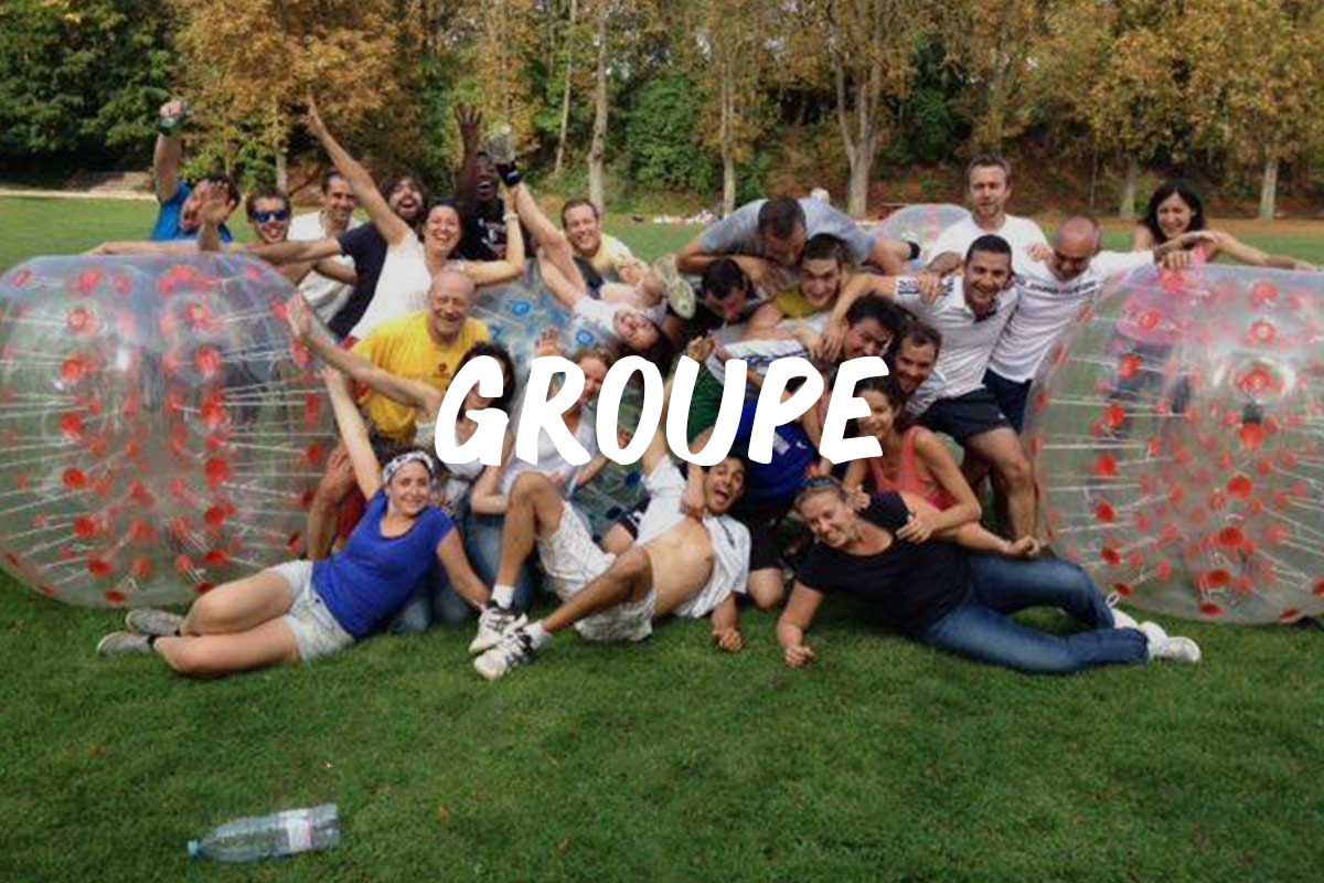 Groupe d'amis ou de famille au bubble foot reims ardennes marne